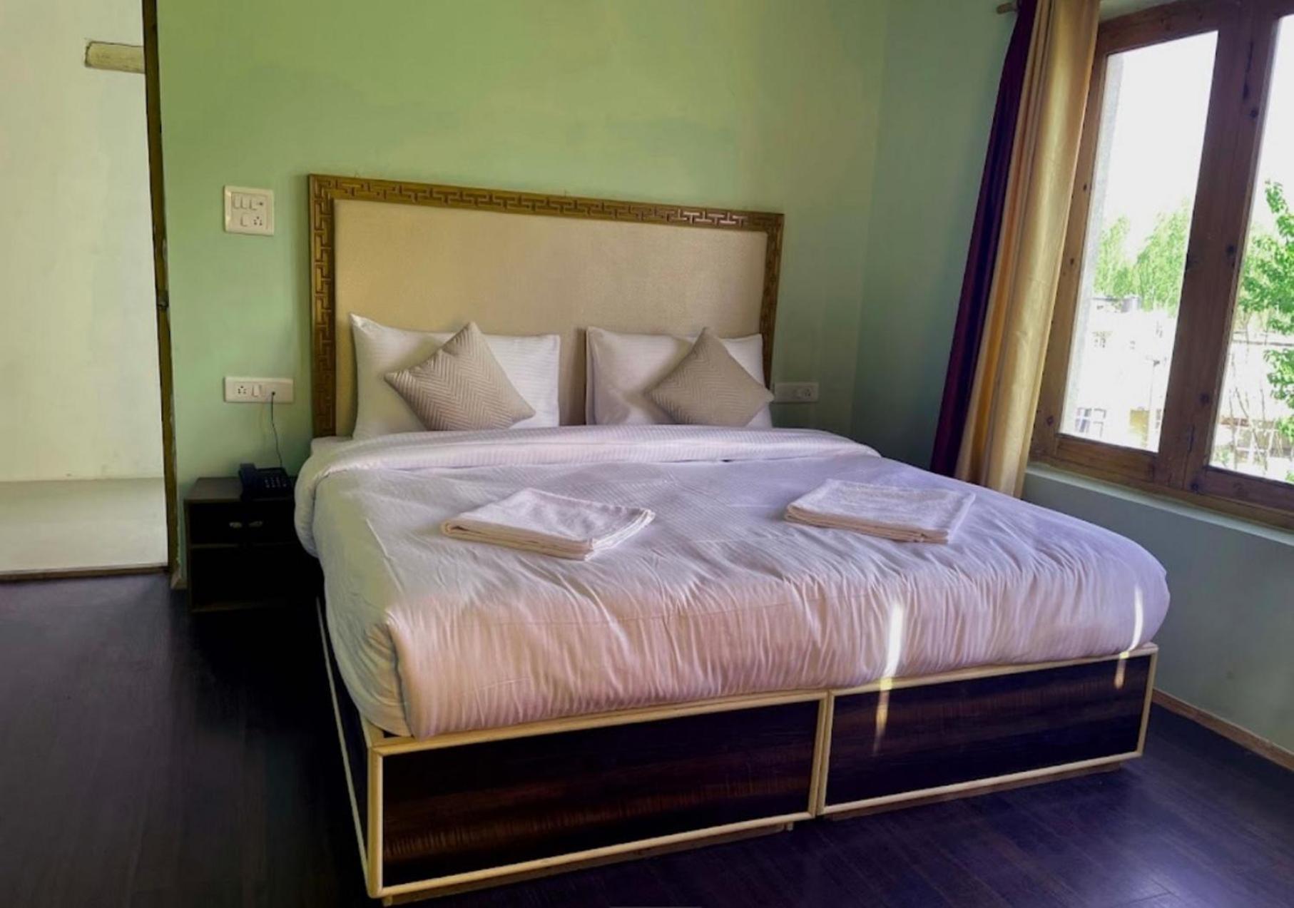 Tih Hotel Jorchung Leh Zewnętrze zdjęcie