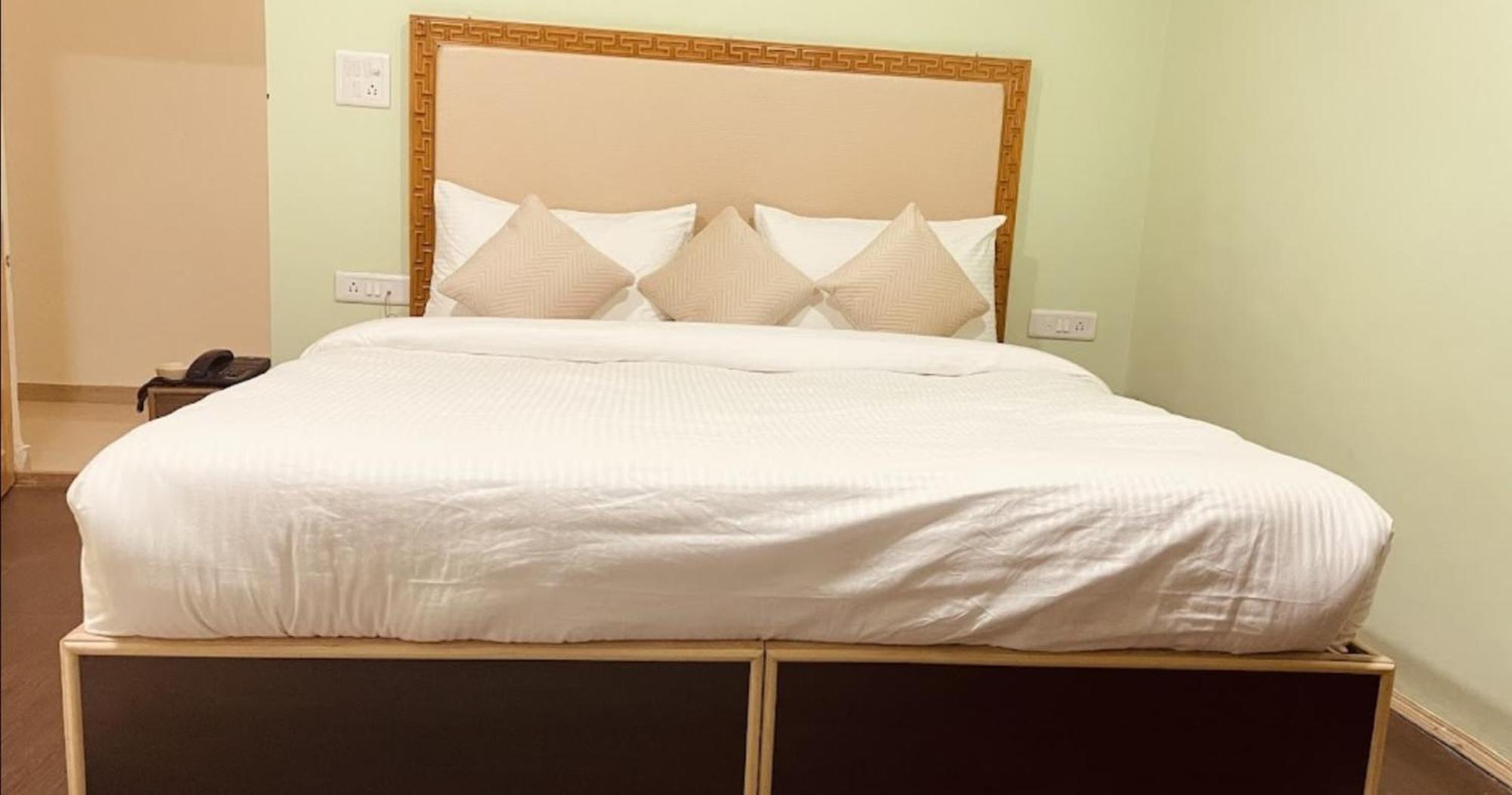 Tih Hotel Jorchung Leh Zewnętrze zdjęcie