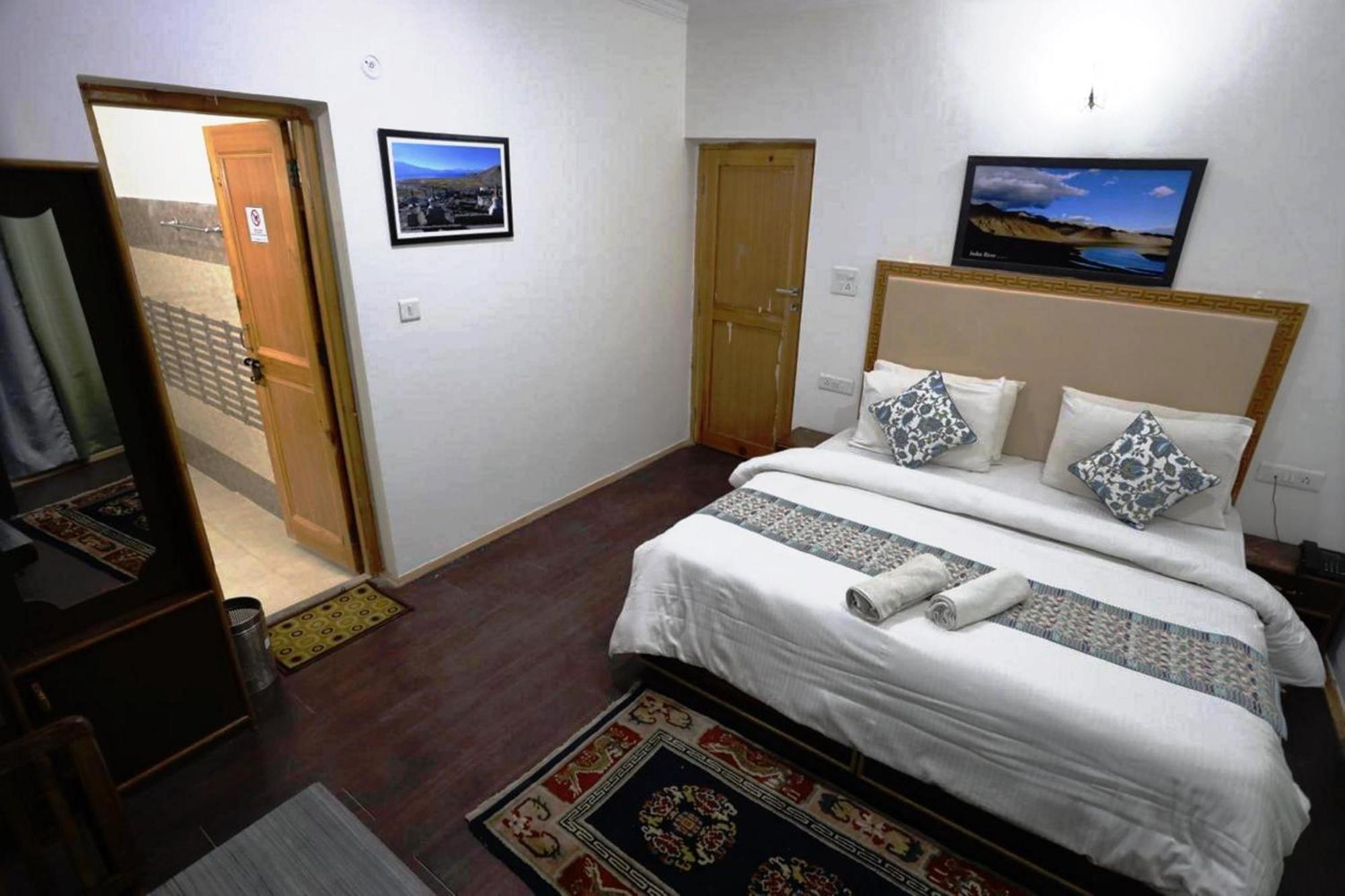 Tih Hotel Jorchung Leh Zewnętrze zdjęcie